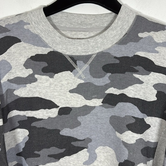 Aerie Sweatshirt Small Grey Camo Print Crew Neck Long Sleeve Oversized Fleece - Picture 5 of 9